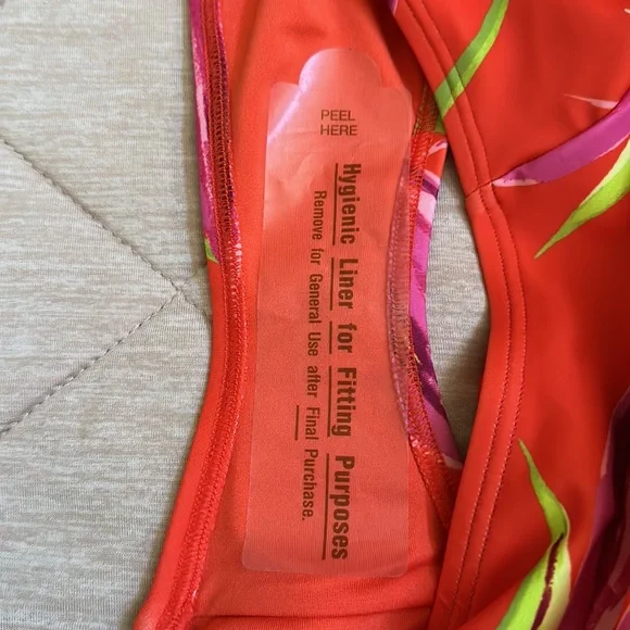 Old Navy Womens Large Swimsuit - Picture 5 of 9